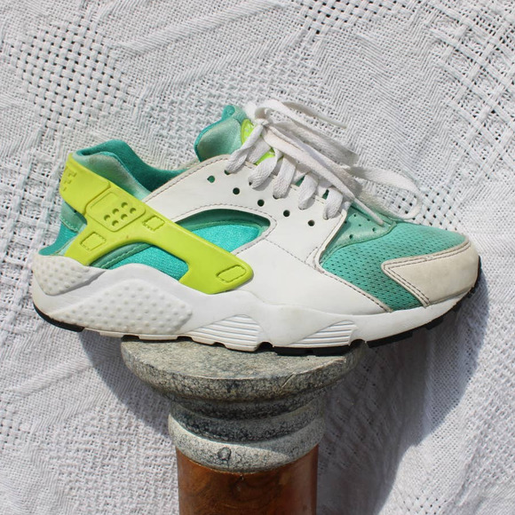 Nike Other - Nike Air Huarache Run Green Aqua 4y 5.5w 654280-106
